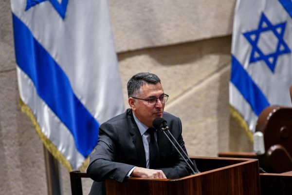 האחוז הבלתי ייאמן של פוליטיקאים שנדבקו