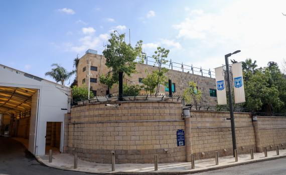 דו"ח המבקר: עיכוב השיפוץ בבלפור עלה למדינה מיליונים