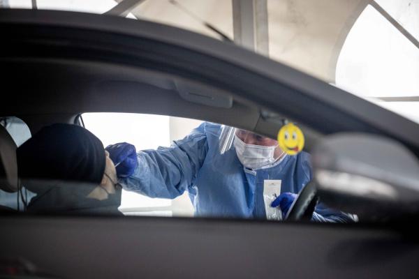 זינוק נוסף במקדם ההדבקה: כמעט 5 אלף חולים ביממה