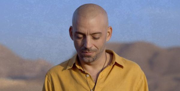 עידן רייכל מוציא גרסת פסנתר ללהיט החדש