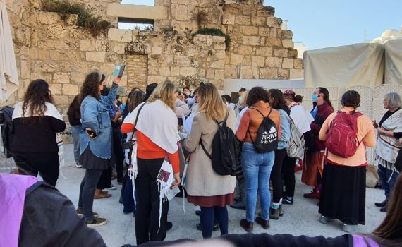 נשות הכותל הגיעו; כוח סמוי עצר נער חרדי בן 14