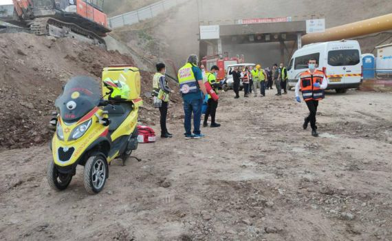 שריפה במנהרה בכוכב הירדן: עשרות נלכדו במקום