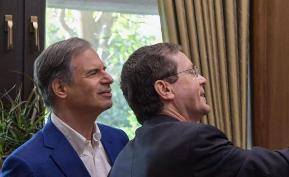 הנשיא לסטיבה: "עיני כל העם נשואות אלייך"