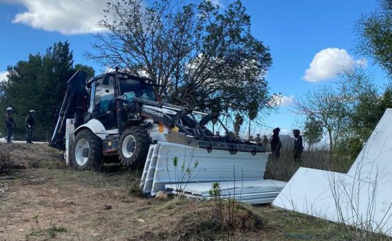 פרס לטרור: המנהל האזרחי הרסו מבנים בישוב חומש