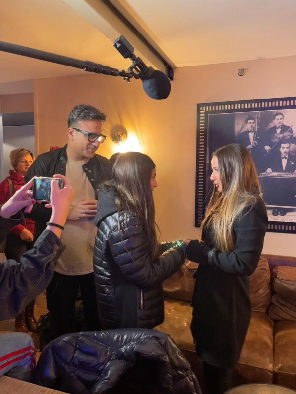 צפו: עדן בן זקן נפגשה עם הילדה שעברה התעללות