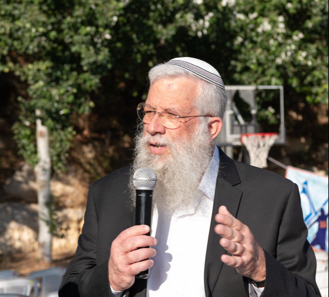 נחשף הרב שמגבש את מתווה הגיור של כהנא