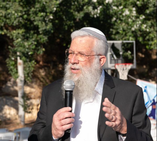 נחשף הרב שמגבש את מתווה הגיור של כהנא