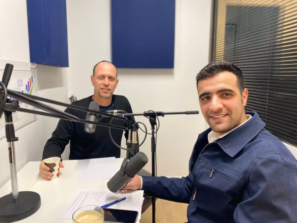 חיבור מפתיע בין הציונות הדתית לחרדים: צוללים עם ישי כהן