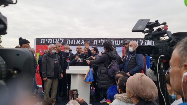 תהיה פשרה? ביטון מתווך בין החקלאים לשר החקלאות