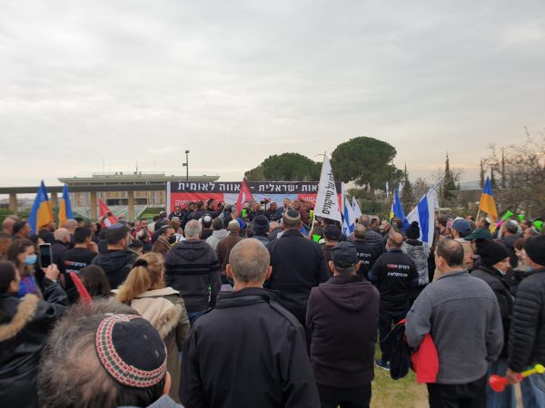 הפגנת החקלאים: "אנחנו כיפת הברזל האנושית"