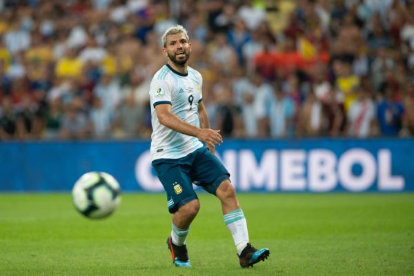 נפרד בדמעות: סרחיו אגוארו פורש מכדורגל בגיל 33