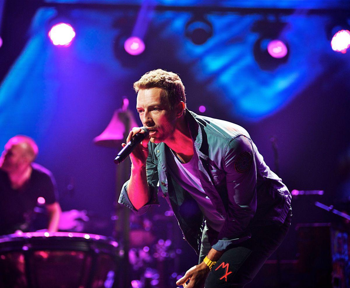 צפו | גיא הוכמן גרם לקולדפליי לעצור את המופע