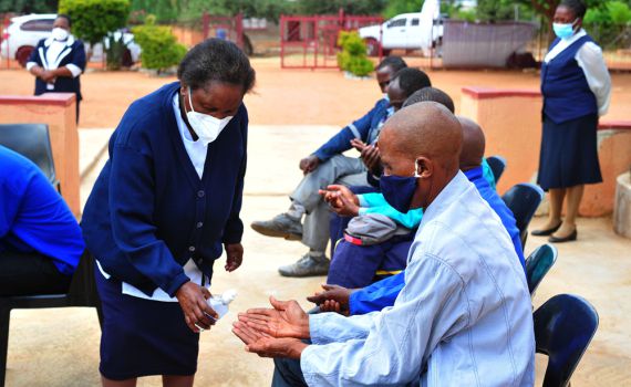 דרום אפריקה מעריכה: "שיא גל האומיקרון מאחורינו"