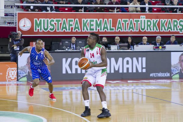 כוכב הפועל ת"א: "התקווה הוא שיר גזעני"