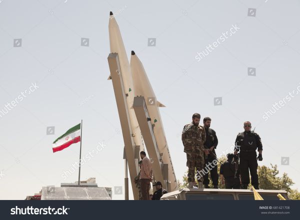 אנשי משמרות המהפכה נהרגו בהתקלות עם חמושים