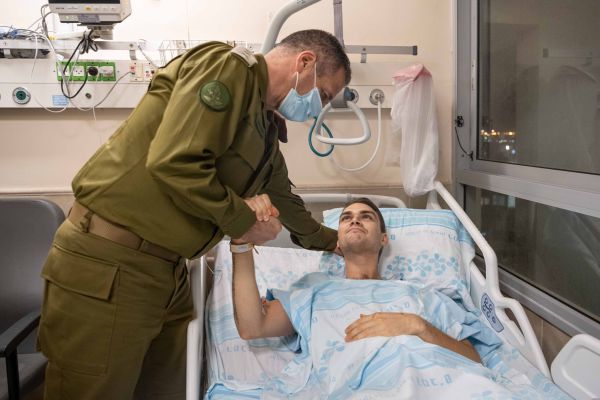 ניצול אסון המסוק שוחרר מבית החולים: "שלומי טוב"