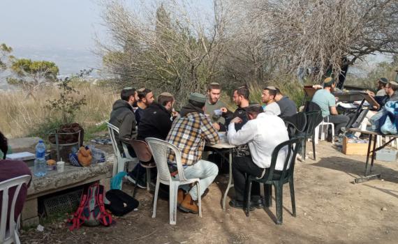 ברקע נסיונות הפינוי: מאות מבקרים מידי יום בחומש