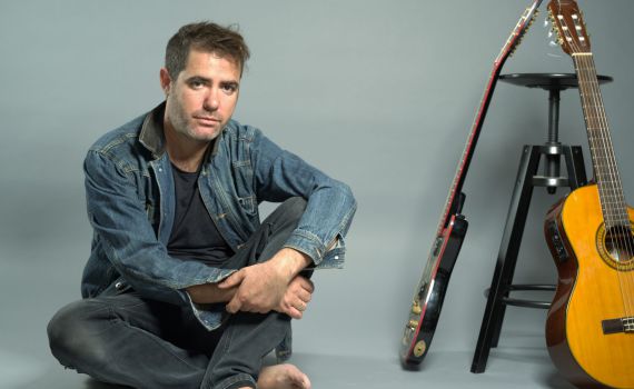 "עבדים": הראל חדד בסינגל על הטירוף של החיים