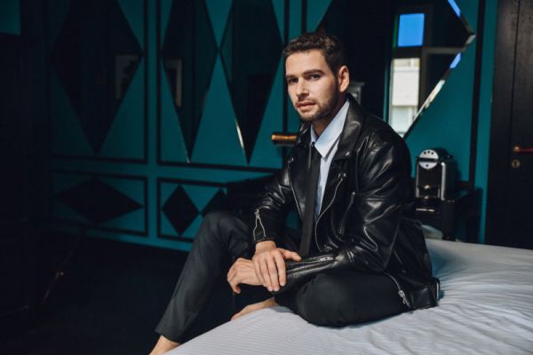 אחרי שפרש מהתוכנית אקס פקטור: לירון לב בשיר חדש