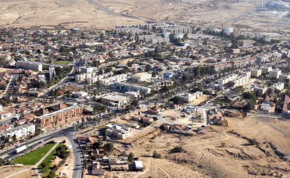 היום בהיסטוריה: מעברת ירוחם עולה על הקרקע