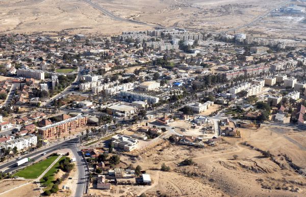 היום בהיסטוריה: מעברת ירוחם עולה על הקרקע