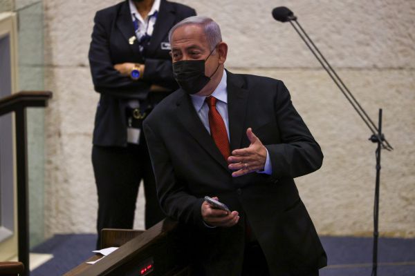 נתניהו מגיב: "איך ייתכן שהחוקרים יחקרו עצמם?"