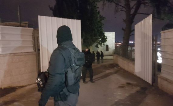 השוטרים פינו בלילה את הבית במזרח ירושלים