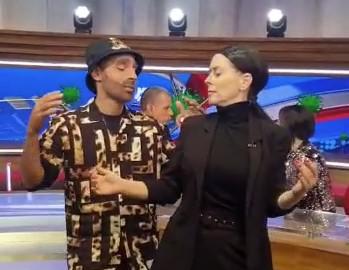 מתבקש: עומר אדם ומרב מיכאלי בארץ נהדרת| צפו: