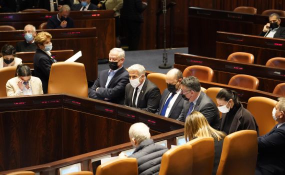 בנט הודה בעקב אכילס של הממשלה – וזה רק יחמיר