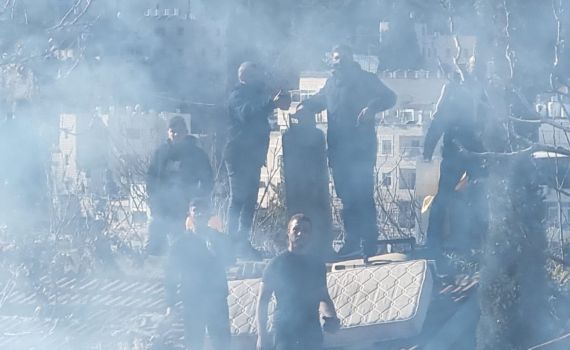 המשטרה התקפלה, נדחה פינוי המתבצרים הערבים