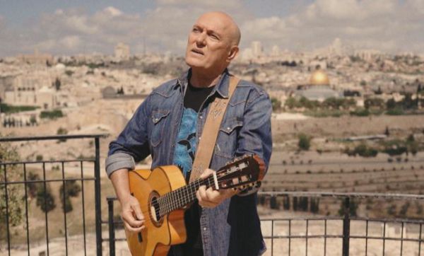 רגע אחרי שהחלים: שלומי שבת בסינגל חדש עם איתי לוי