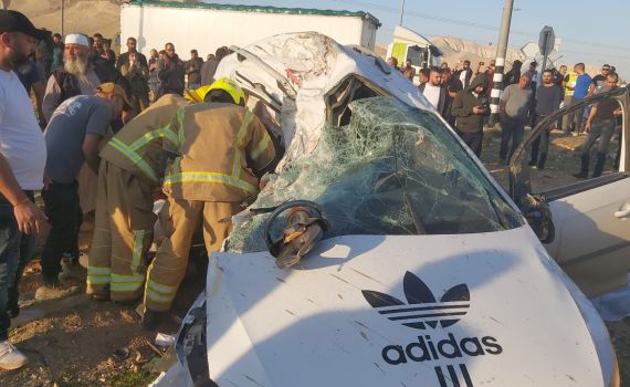 7 הרוגים ו-2 פצועים אנוש בתאונה בין רכב למיניבוס