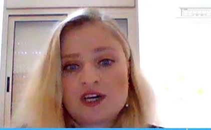 תיעוד מטריד: "אני מתחננת, תנו לי להציל חיים!" | צפו