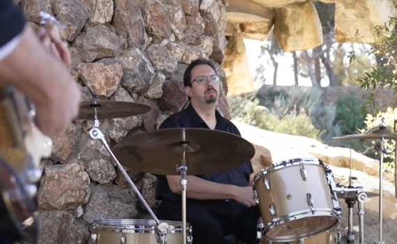 צפו: הפיוט שכולכם מכירים כמו שעוד לא שמעתם