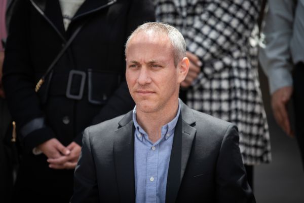 טרופר מגן על גנץ: "הזמן לדחוק את האגו הצידה"