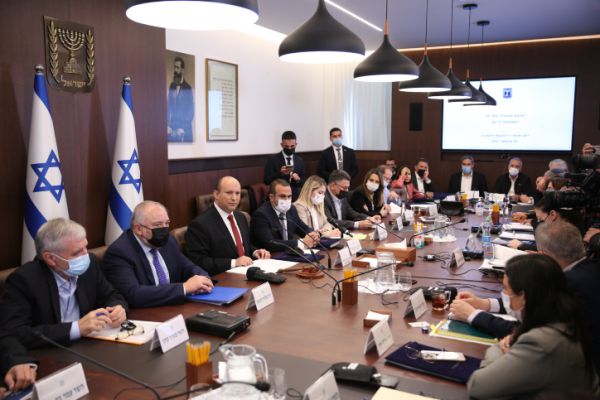 מיכאלי גינתה; הנדל העיר: "די עם הפוזיציה"