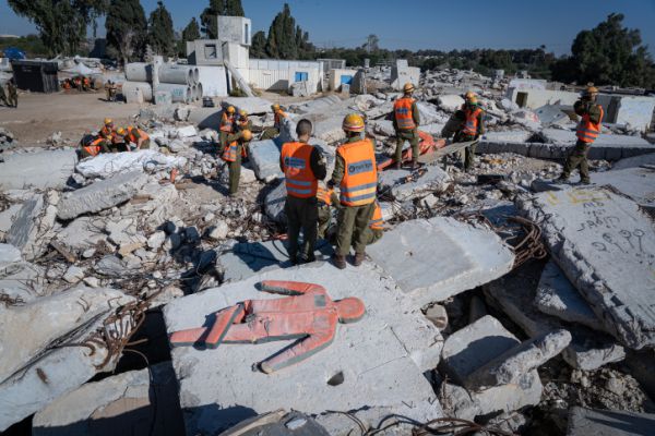 מה קורה בעת רעידת אדמה?