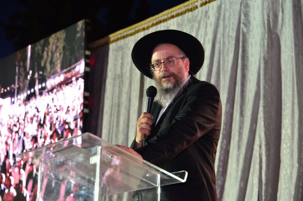 צפו: שיעורו השבועי של הרב אליהו