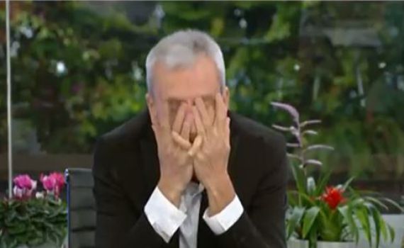 צפו: המחווה המיוחדת שהביכה את אברי גלעד