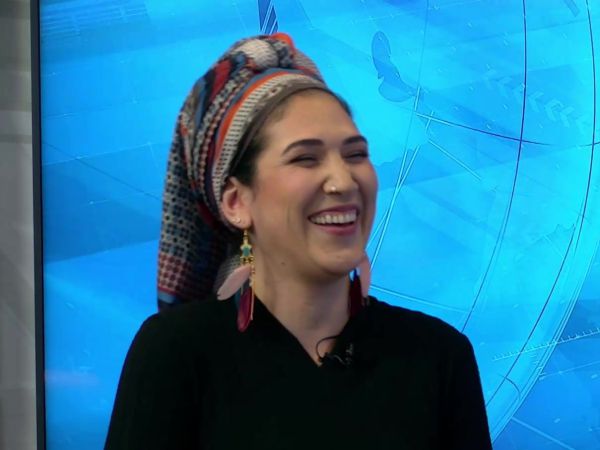 אביגיל טנג'י באולפן: "להיות זמרת דתייה זו שליחות"