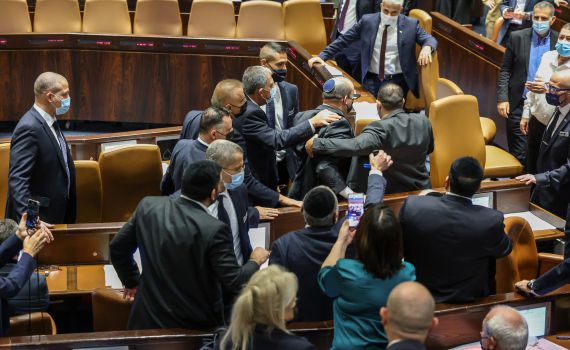 לאחר סערה ענקית במליאה: חוק החשמל אושר  | צפו