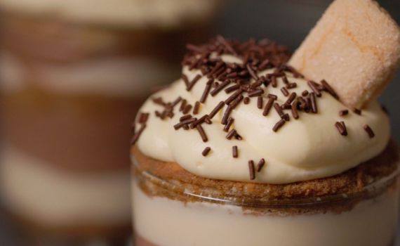 שכבות של אושר: מתכון לטירמיסו שוקולד וקפה