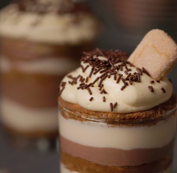 שכבות של אושר: מתכון לטירמיסו שוקולד וקפה