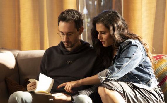 "ממרחק נשימה": מירי מסיקה ועברי לידר בשיר משותף