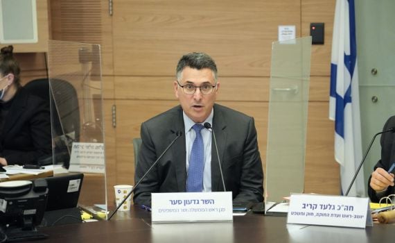 אושר חוק הגבלת כהונה לרה"מ בוועדת חוקה