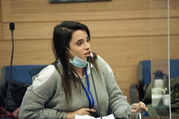 "באשפוז הופשטתי בניגוד לרצוני בנוכחות גברים"