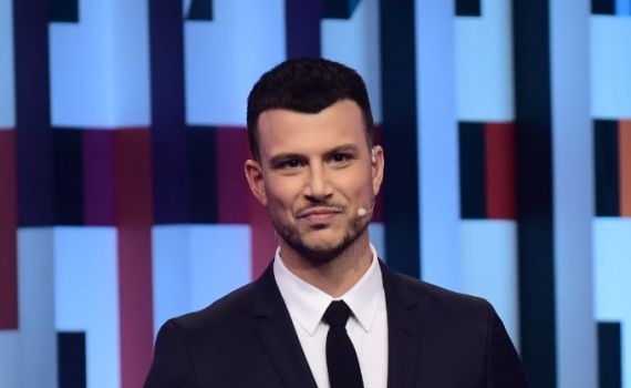 אסי עזר מגיב: "מאשימים אותי במשהו שלא עשיתי"