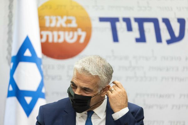 התשובה המגוחכת של לפיד על משבר הדיור