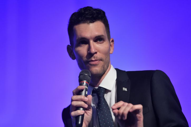 אחרי שהפר הנחיות: סגן השר עידן רול, חיובי לקורונה