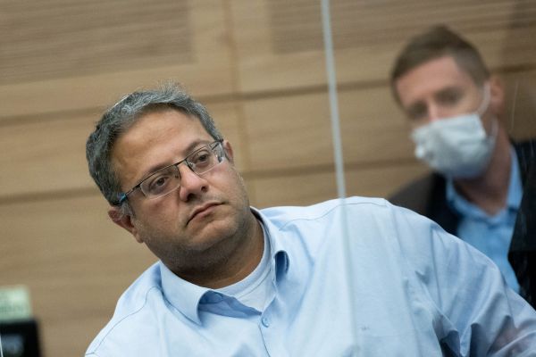 בן גביר להנדל: בוא נעשה משאל בקרב חיילי צה"ל